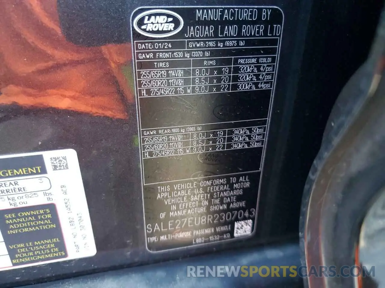 13 Photograph of a damaged car SALE27EU8R2307043 LAND ROVER DEFENDER 2024