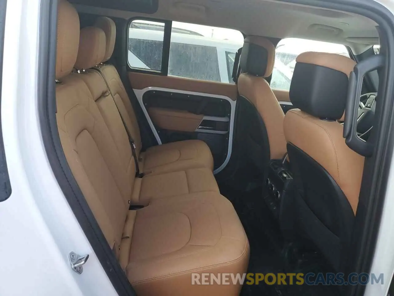 11 Photograph of a damaged car SALEJ7EX0R2341653 LAND ROVER DEFENDER 2024