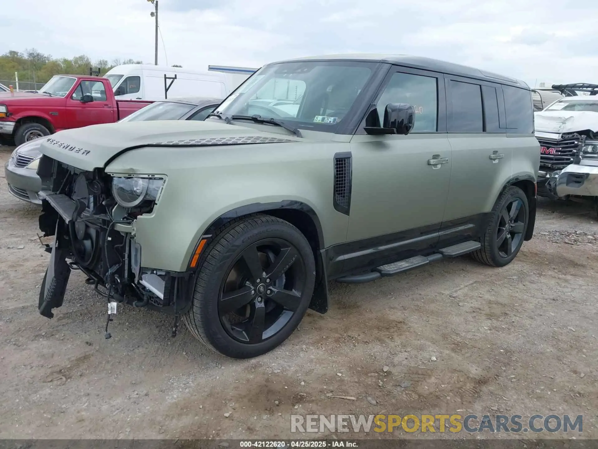 2 Photograph of a damaged car SALE2EFE8S2357717 LAND ROVER DEFENDER 2025