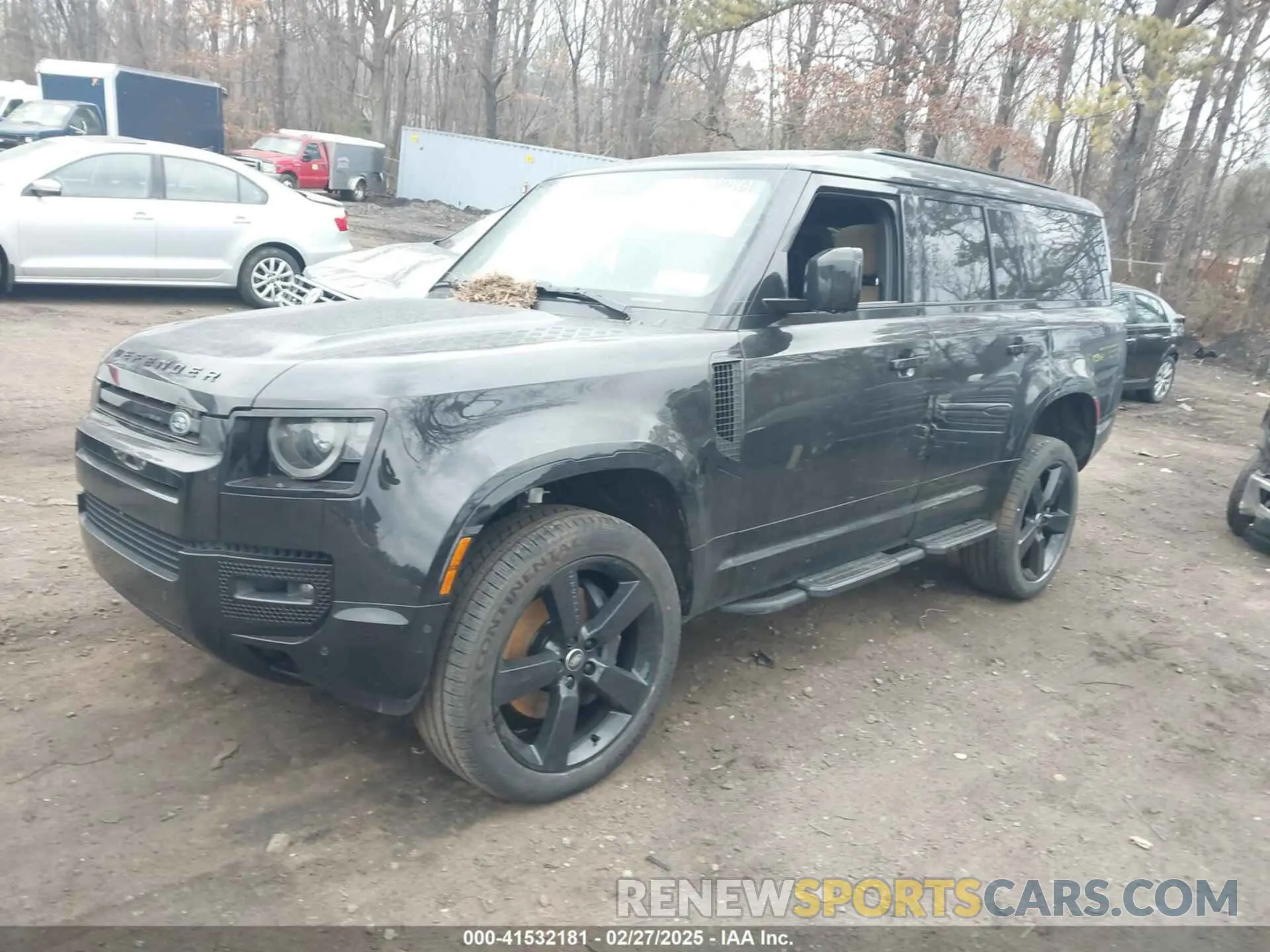 2 Фотография поврежденного автомобиля SALE2FEU3S2385830 LAND ROVER DEFENDER 2025
