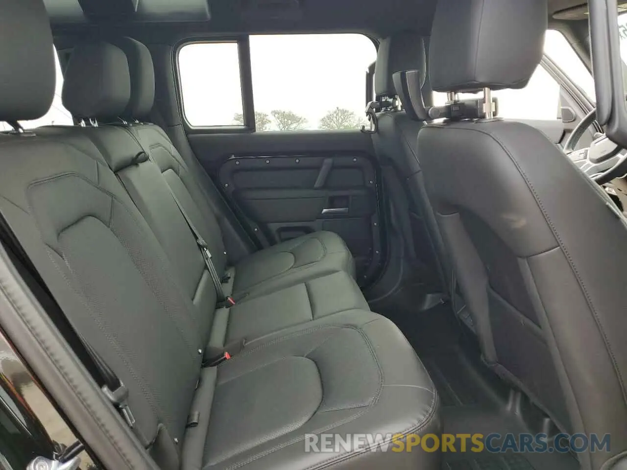 11 Фотография поврежденного автомобиля SALEJ7EX0S2357759 LAND ROVER DEFENDER 2025