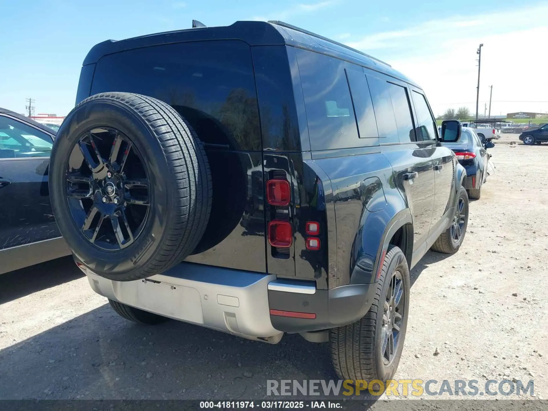 4 Photograph of a damaged car SALEJ7EX0S2386159 LAND ROVER DEFENDER 2025