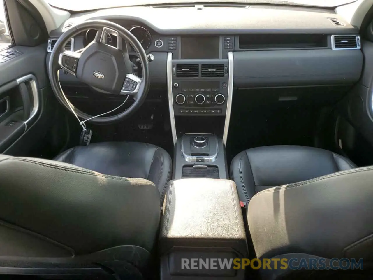 8 Photograph of a damaged car SALCP2FX0KH783410 LAND ROVER DISCOVERY 2019