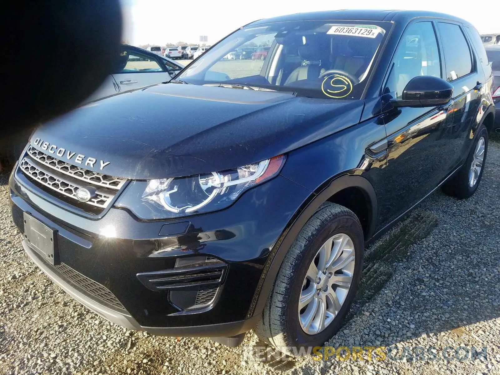 2 Photograph of a damaged car SALCP2FX6KH828947 LAND ROVER DISCOVERY 2019