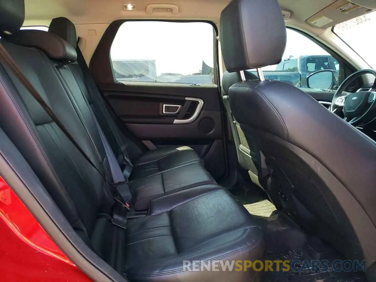 10 Photograph of a damaged car SALCP2FX9KH800897 LAND ROVER DISCOVERY 2019