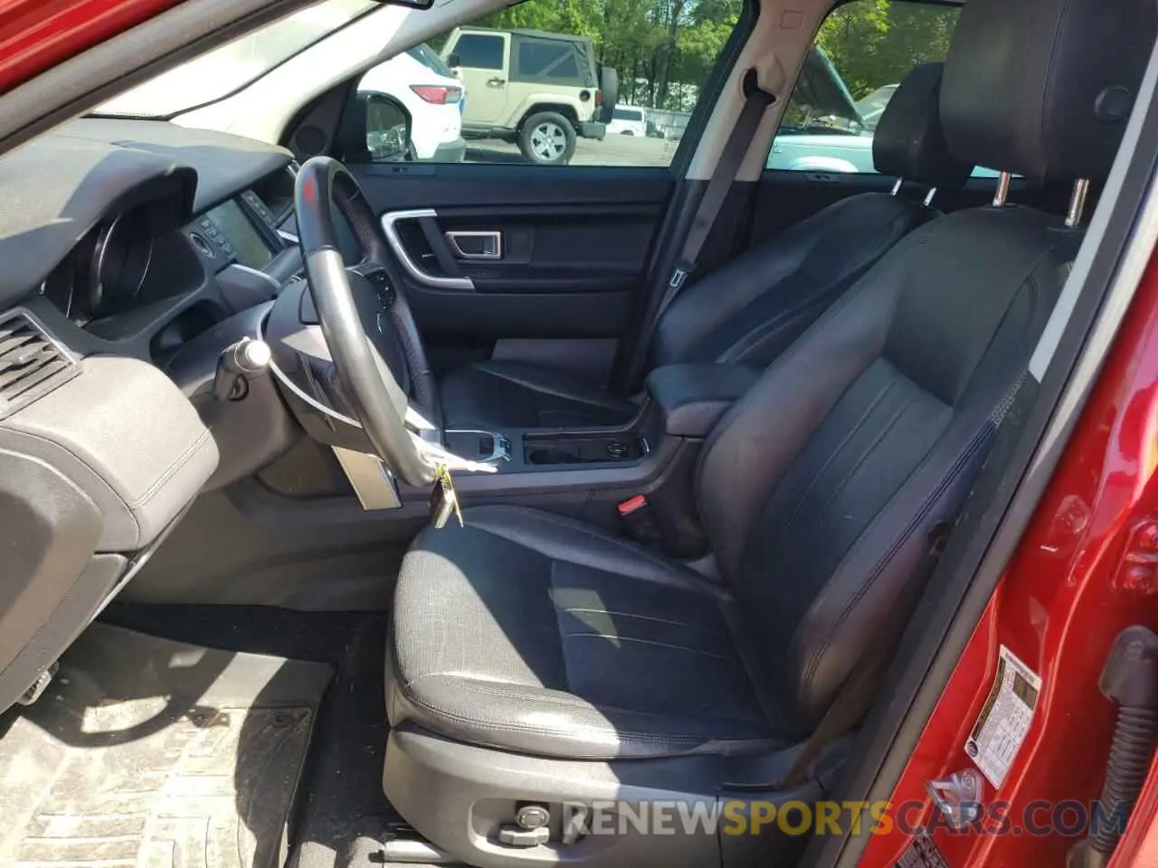 7 Photograph of a damaged car SALCP2FX9KH800897 LAND ROVER DISCOVERY 2019