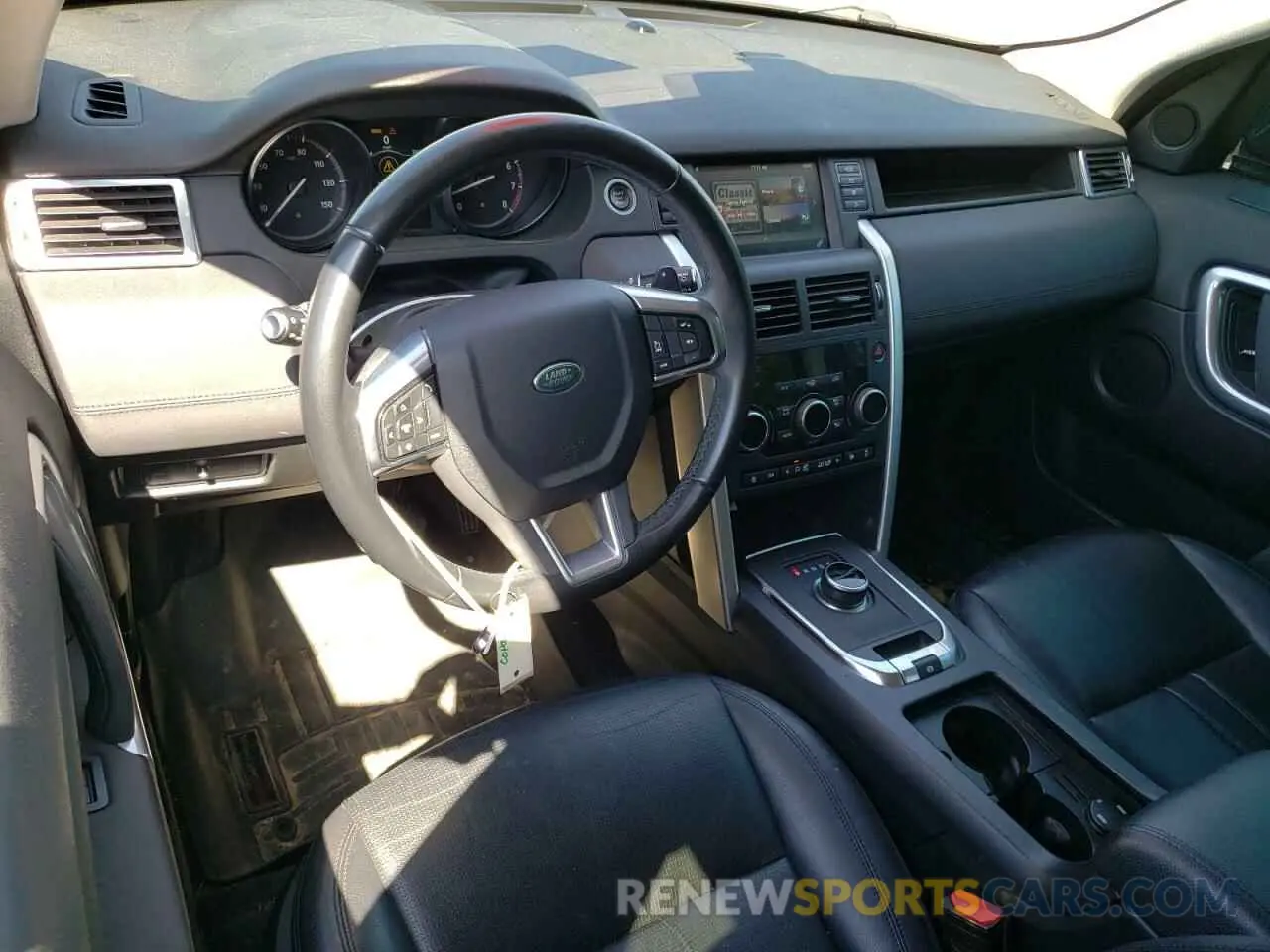 8 Photograph of a damaged car SALCP2FX9KH800897 LAND ROVER DISCOVERY 2019