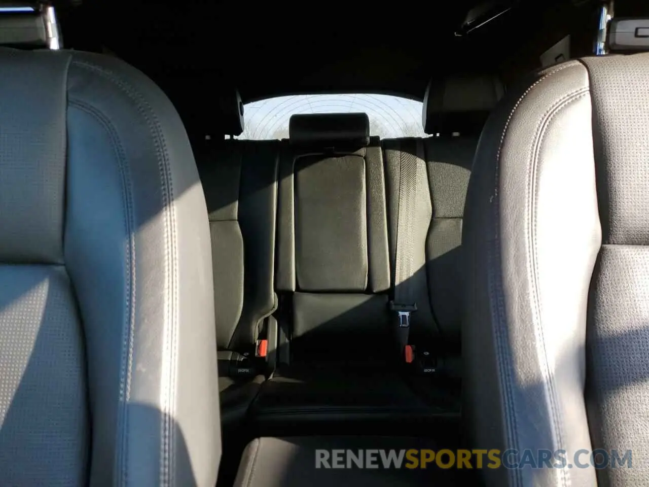 10 Photograph of a damaged car SALCR2FX6KH823564 LAND ROVER DISCOVERY 2019