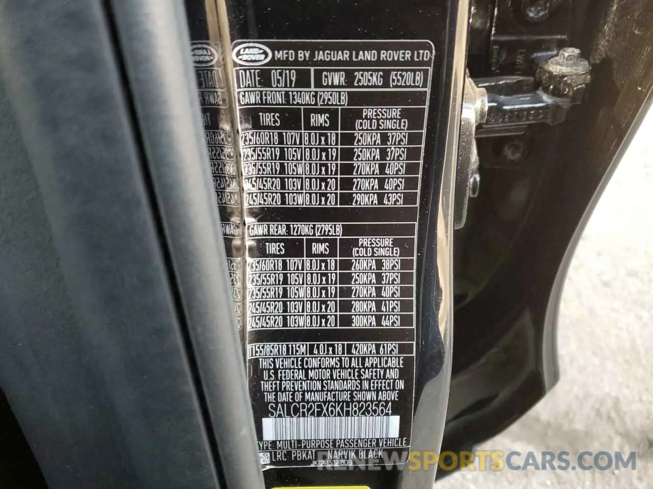 13 Photograph of a damaged car SALCR2FX6KH823564 LAND ROVER DISCOVERY 2019