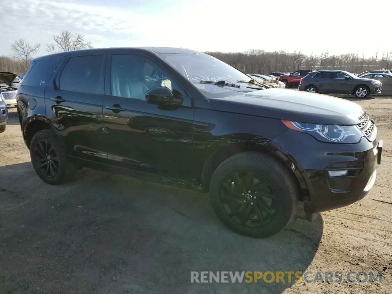 4 Photograph of a damaged car SALCR2FX6KH823564 LAND ROVER DISCOVERY 2019