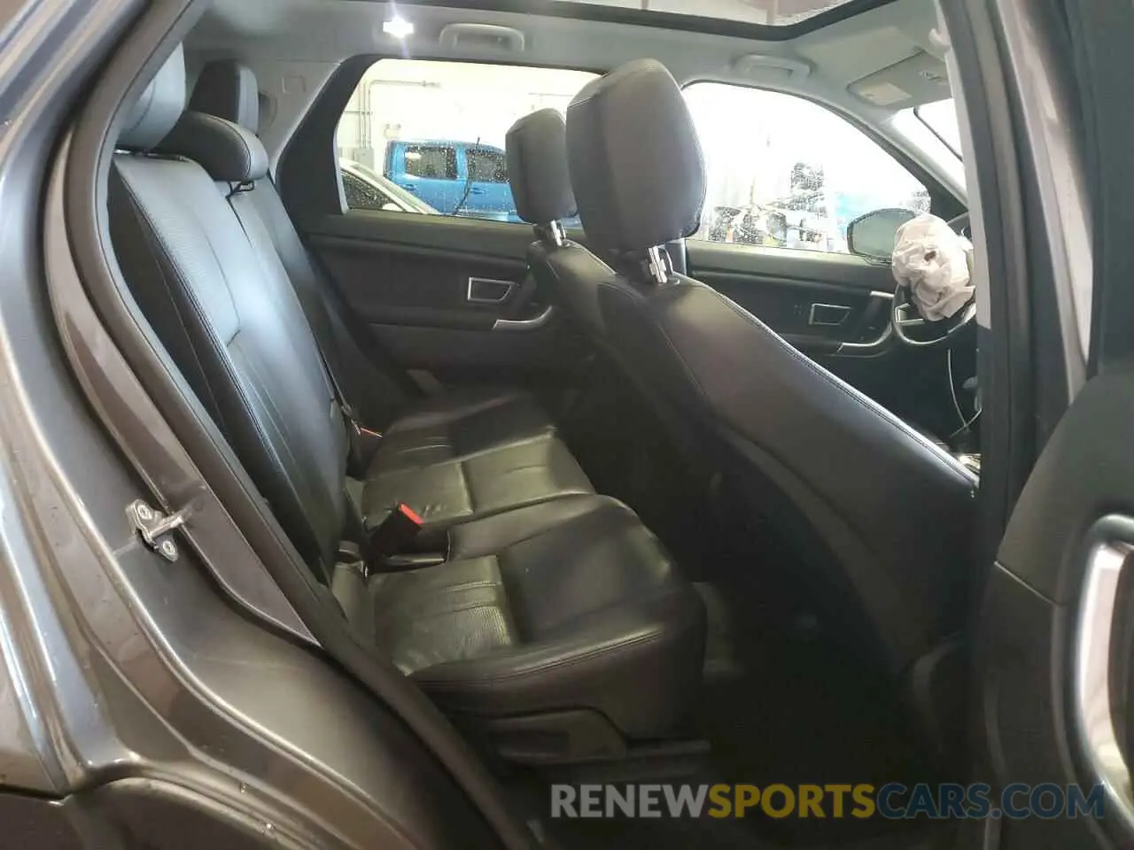 11 Photograph of a damaged car SALCR2FX8KH814381 LAND ROVER DISCOVERY 2019