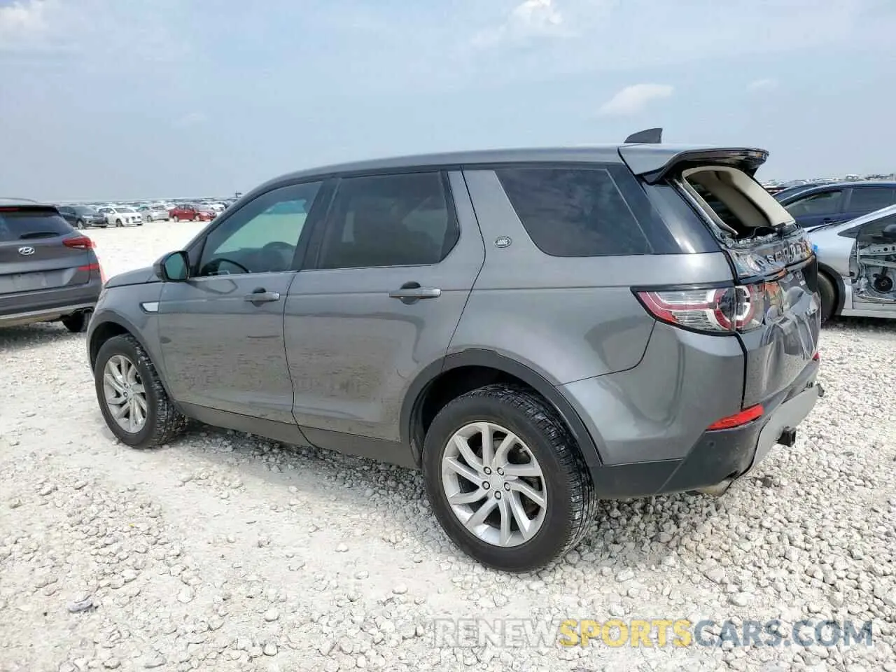 2 Photograph of a damaged car SALCR2FX9KH810534 LAND ROVER DISCOVERY 2019