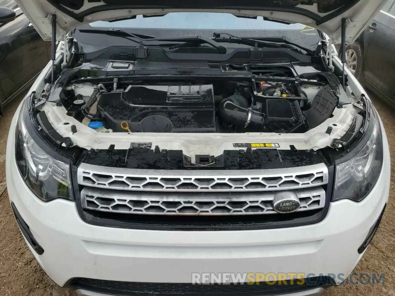 12 Photograph of a damaged car SALCR2FXXKH792576 LAND ROVER DISCOVERY 2019