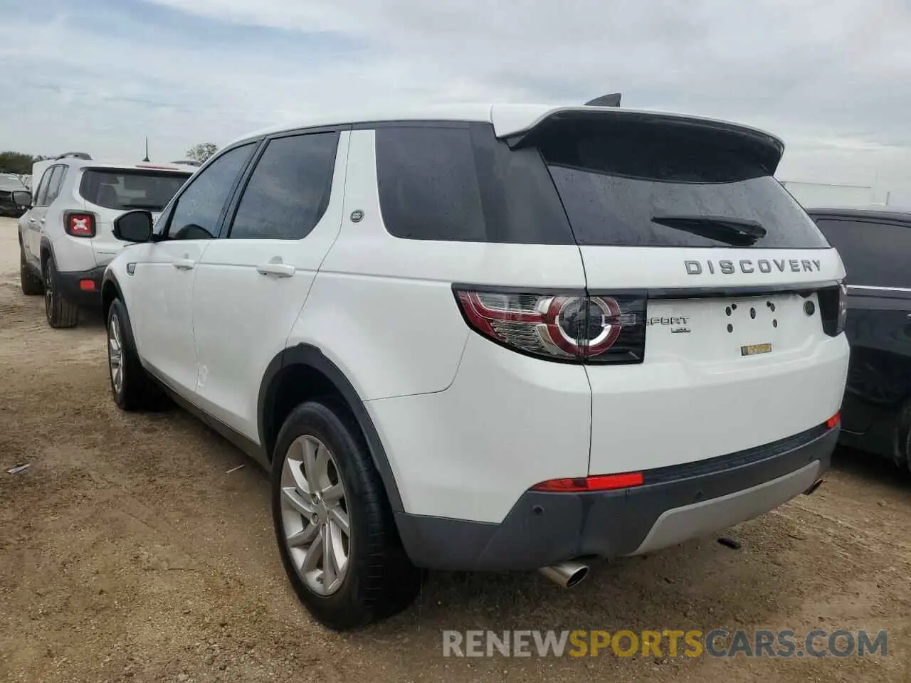 2 Photograph of a damaged car SALCR2FXXKH792576 LAND ROVER DISCOVERY 2019