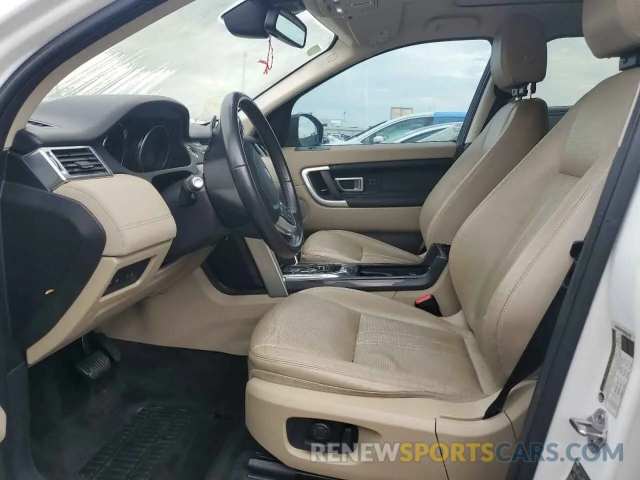 7 Photograph of a damaged car SALCR2FXXKH792576 LAND ROVER DISCOVERY 2019
