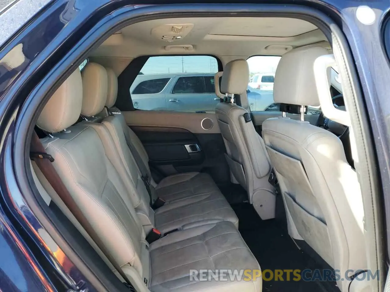 10 Photograph of a damaged car SALRG2RV1K2406950 LAND ROVER DISCOVERY 2019