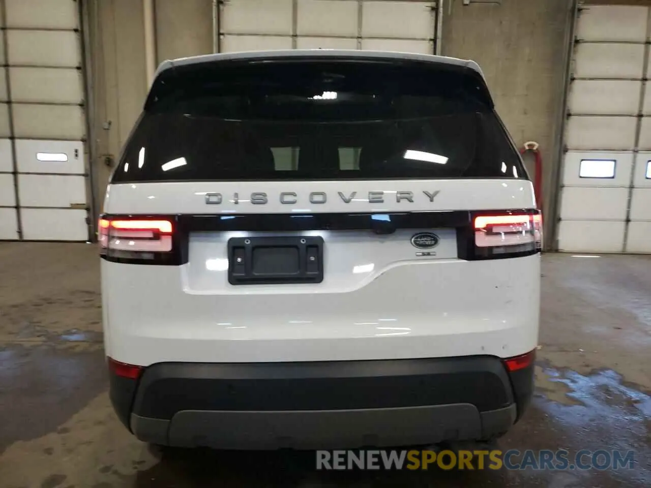 6 Photograph of a damaged car SALRG2RV4KA094368 LAND ROVER DISCOVERY 2019