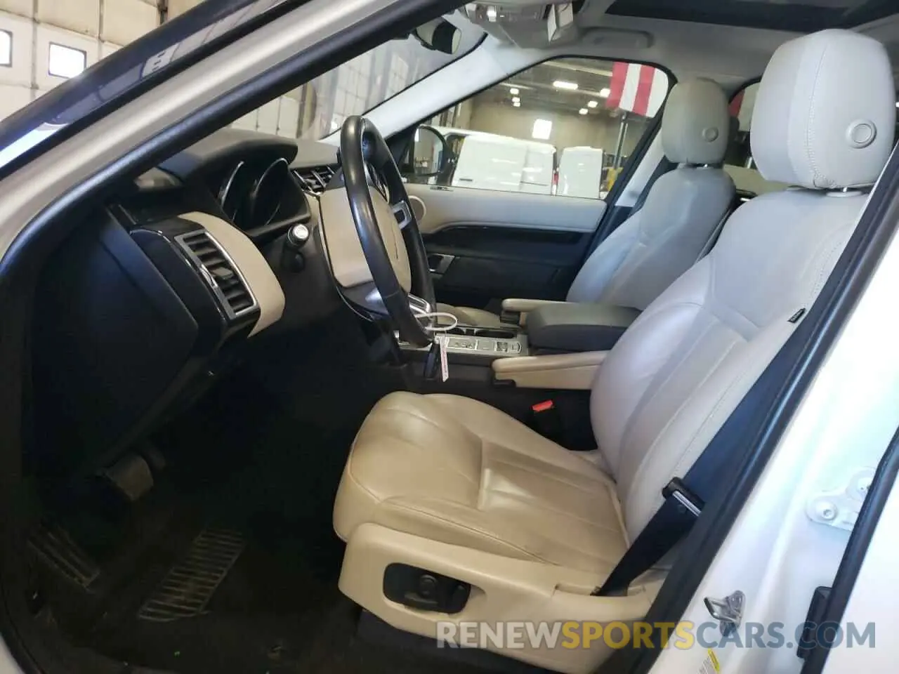 7 Photograph of a damaged car SALRG2RV4KA094368 LAND ROVER DISCOVERY 2019