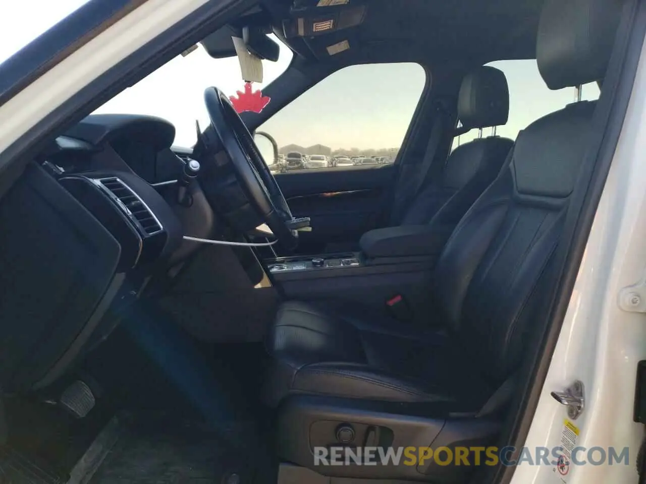 7 Photograph of a damaged car SALRG2RV7K2401414 LAND ROVER DISCOVERY 2019