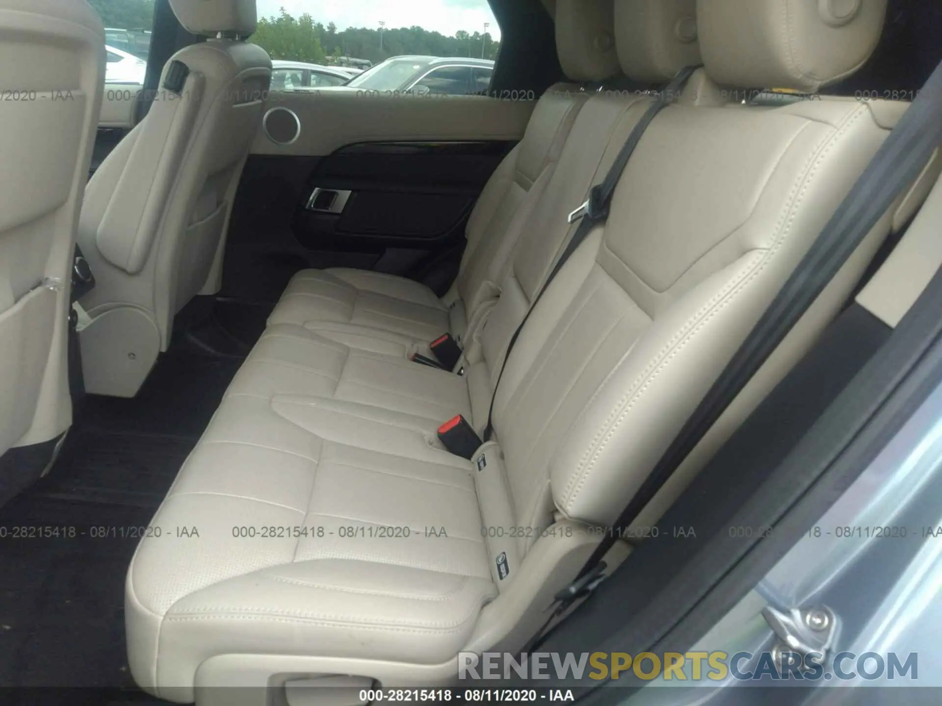 8 Photograph of a damaged car SALRG2RVXKA079857 LAND ROVER DISCOVERY 2019