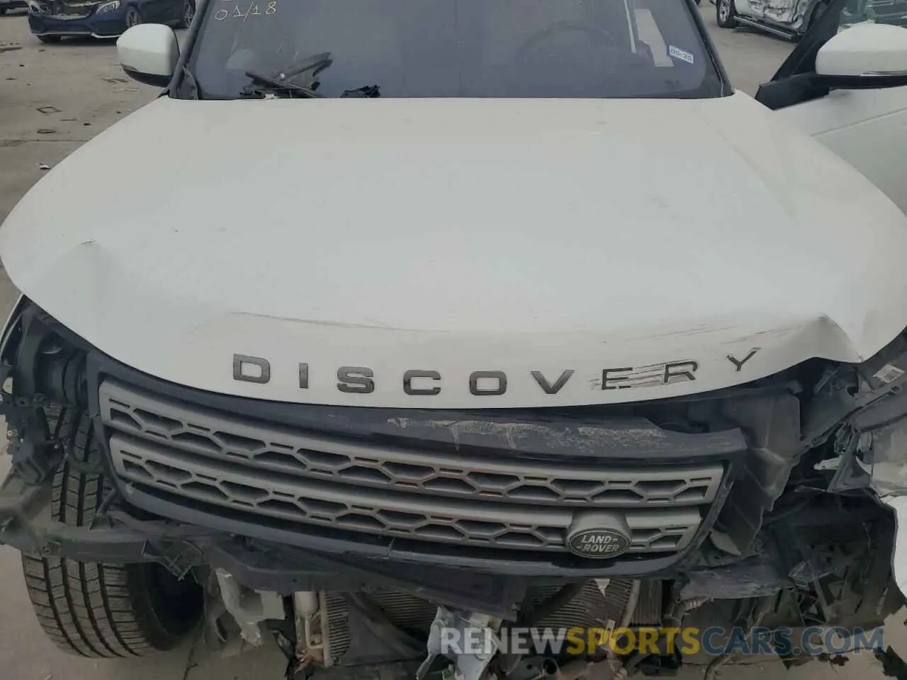 12 Photograph of a damaged car SALRG2RVXKA095038 LAND ROVER DISCOVERY 2019