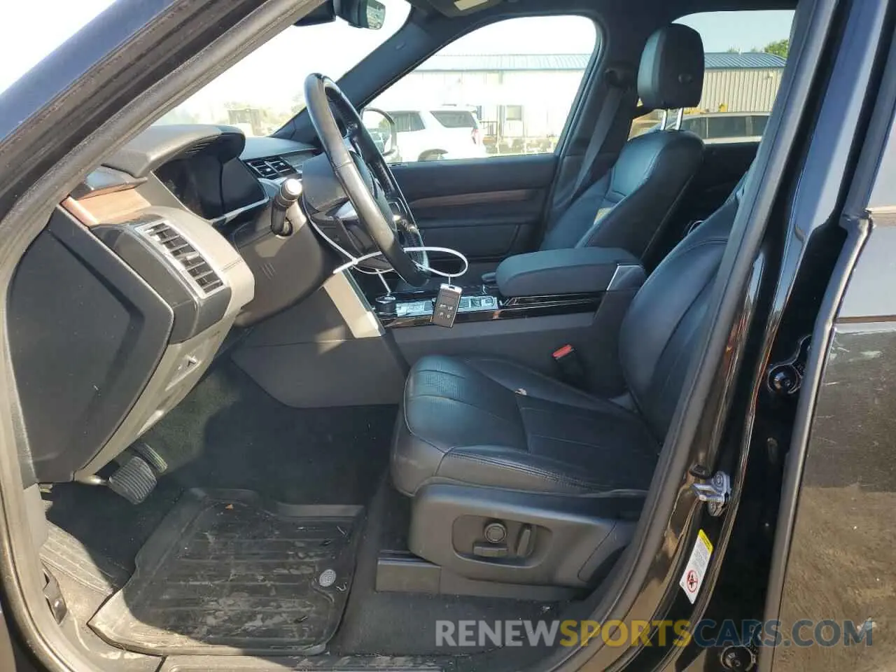 7 Photograph of a damaged car SALRR2RV0KA081577 LAND ROVER DISCOVERY 2019