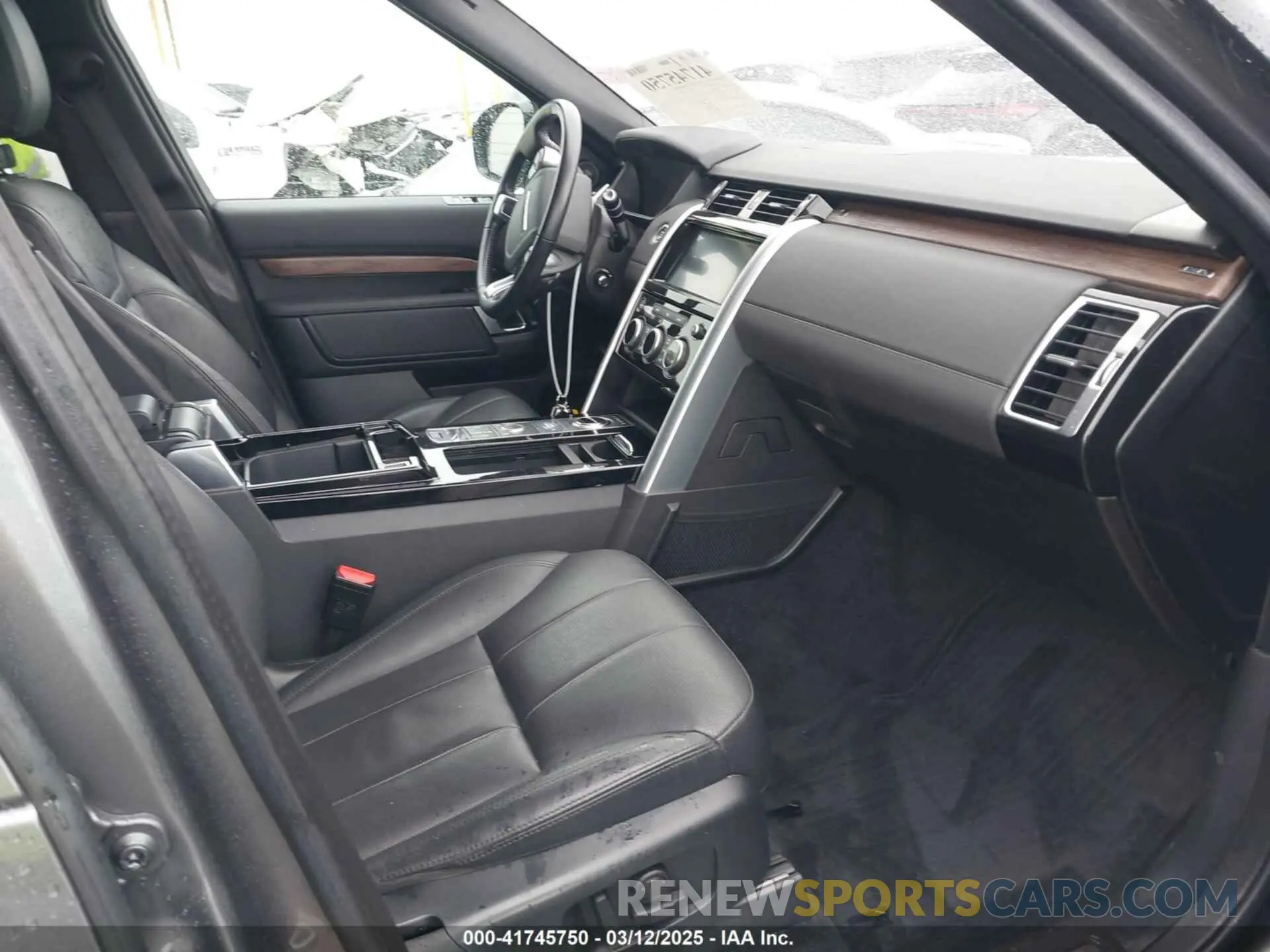 5 Фотография поврежденного автомобиля SALRR2RV6K2407117 LAND ROVER DISCOVERY 2019