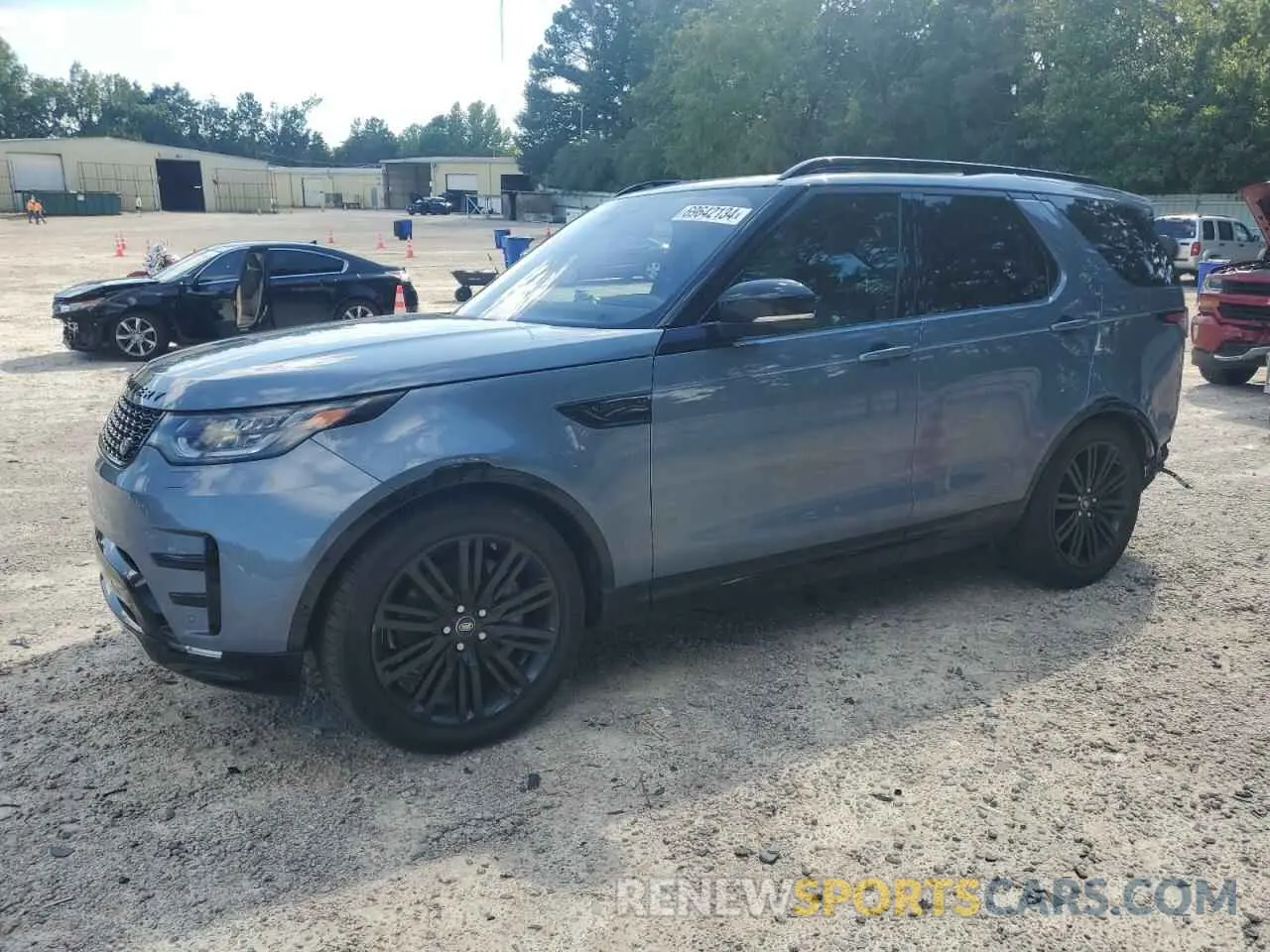 1 Photograph of a damaged car SALRR2RV9K2401733 LAND ROVER DISCOVERY 2019