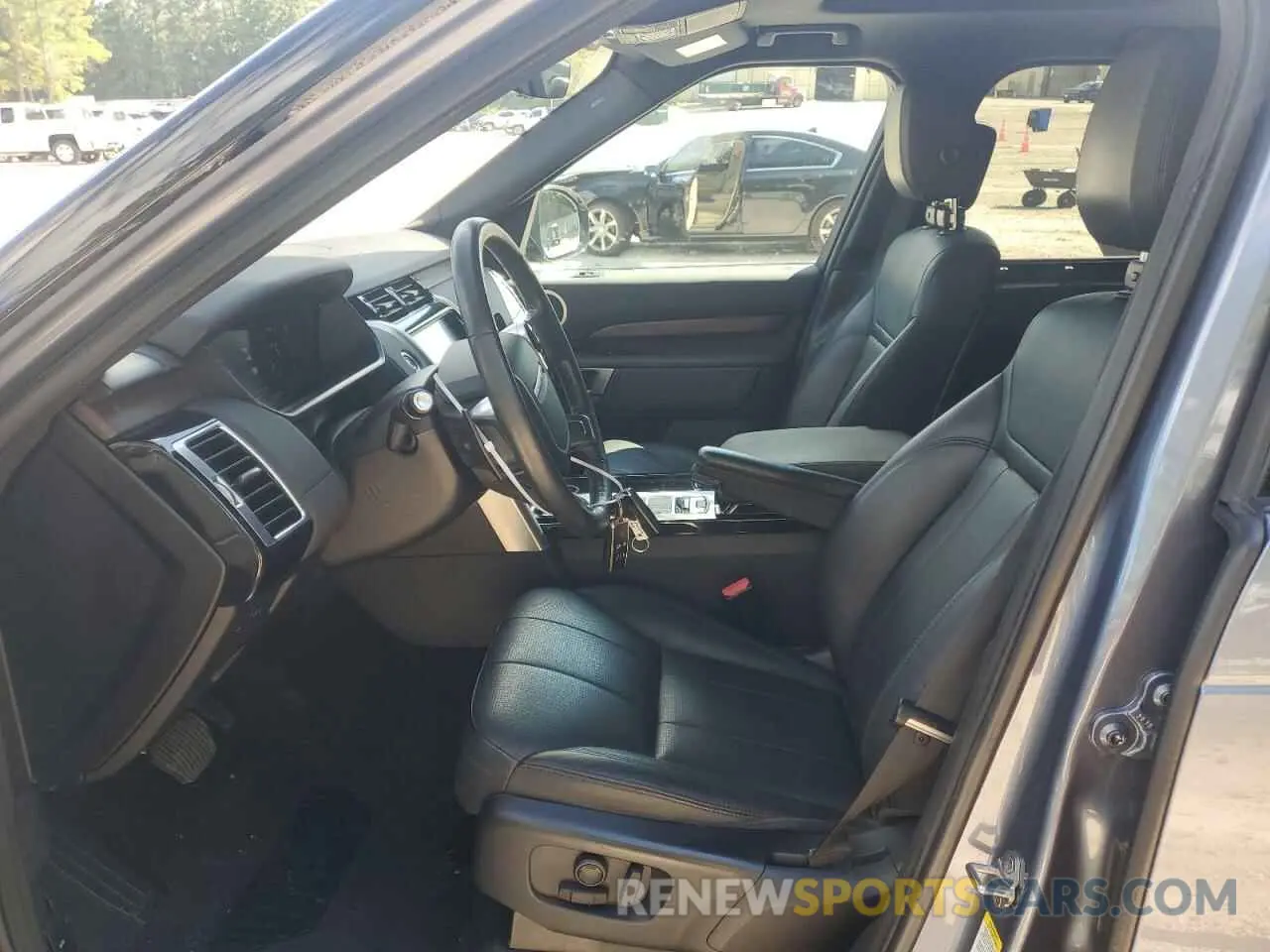 7 Photograph of a damaged car SALRR2RV9K2401733 LAND ROVER DISCOVERY 2019