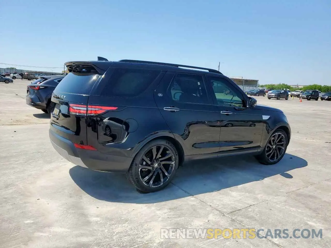 3 Photograph of a damaged car SALRT2RK0K2411719 LAND ROVER DISCOVERY 2019
