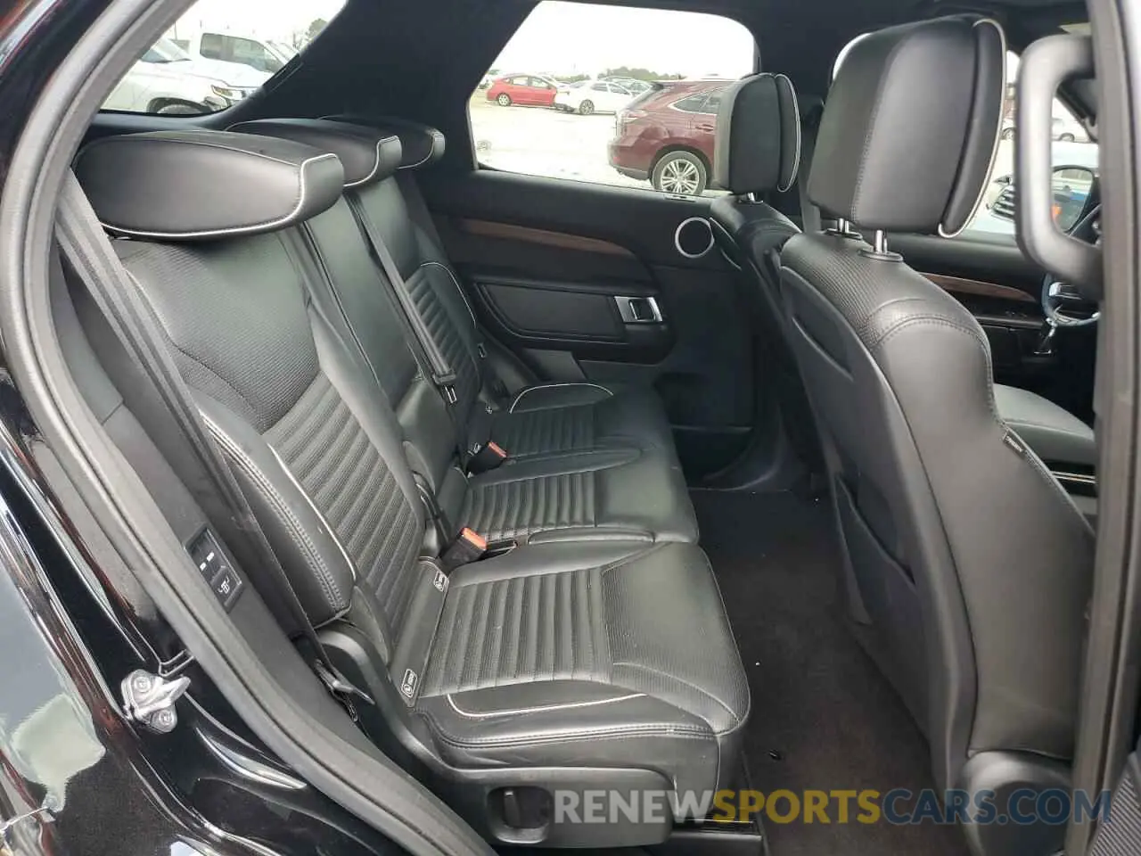 11 Photograph of a damaged car SALRT2RVXK2414315 LAND ROVER DISCOVERY 2019