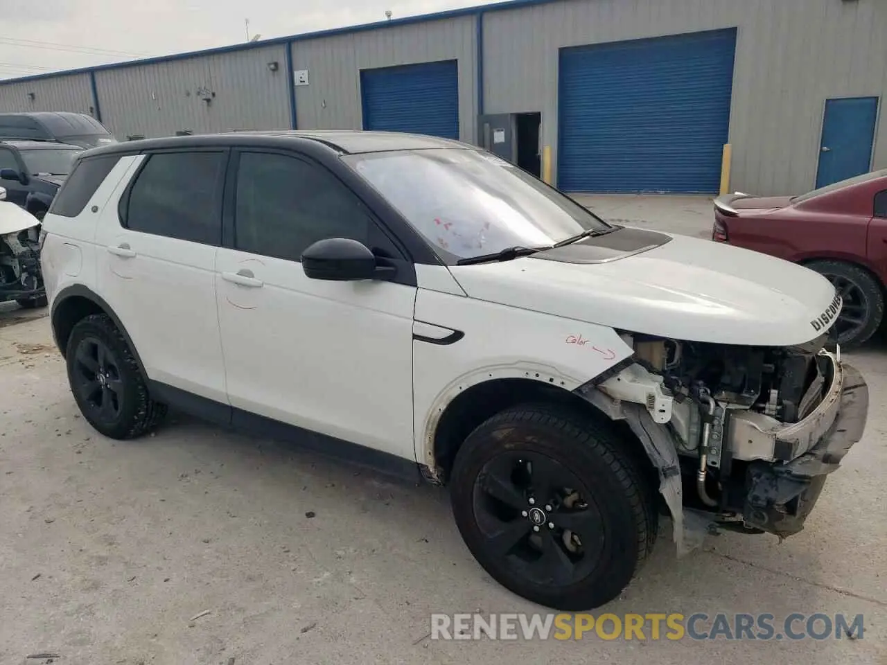4 Photograph of a damaged car SALCK2FX3LH862568 LAND ROVER DISCOVERY 2020