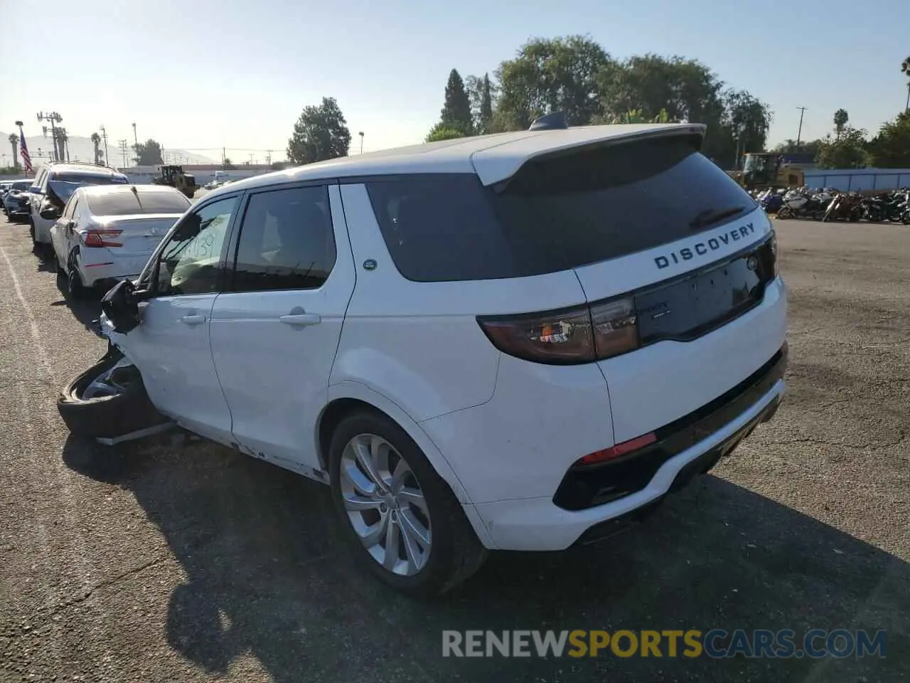 3 Фотография поврежденного автомобиля SALCT2FX5LH849513 LAND ROVER DISCOVERY 2020