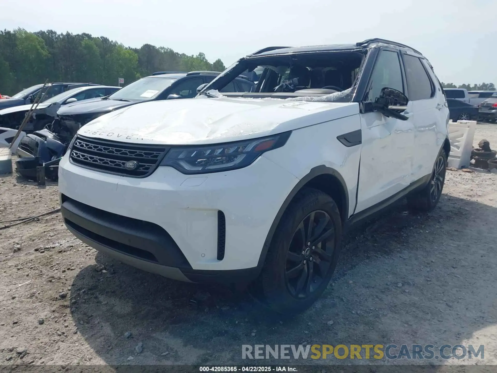 2 Photograph of a damaged car SALRG2RV0L2419318 LAND ROVER DISCOVERY 2020
