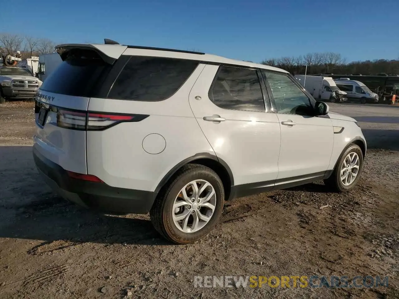 3 Photograph of a damaged car SALRG2RV1L2421952 LAND ROVER DISCOVERY 2020