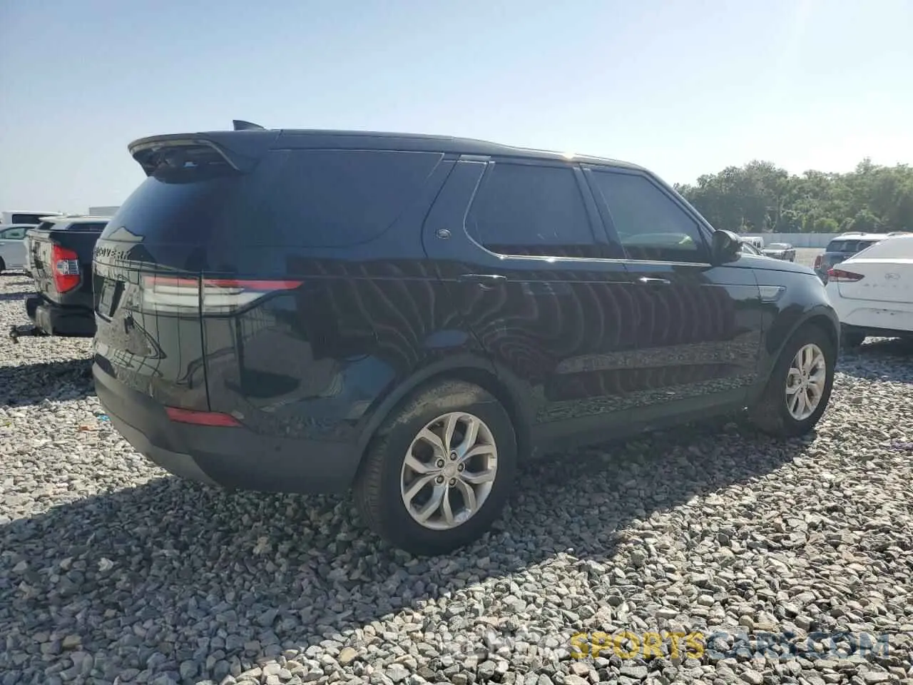3 Photograph of a damaged car SALRG2RV3L2423718 LAND ROVER DISCOVERY 2020