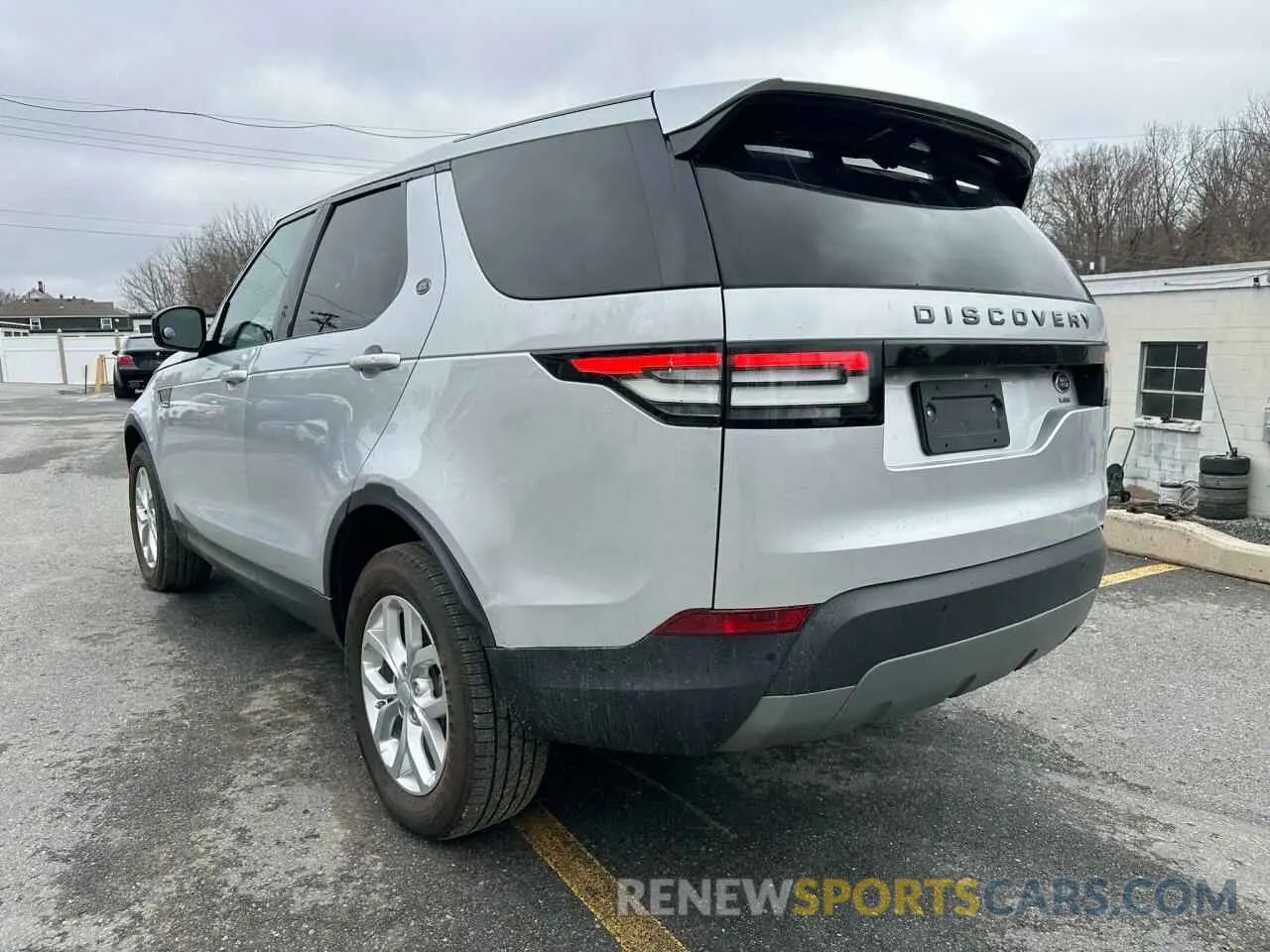 2 Фотография поврежденного автомобиля SALRG2RV5L2422148 LAND ROVER DISCOVERY 2020