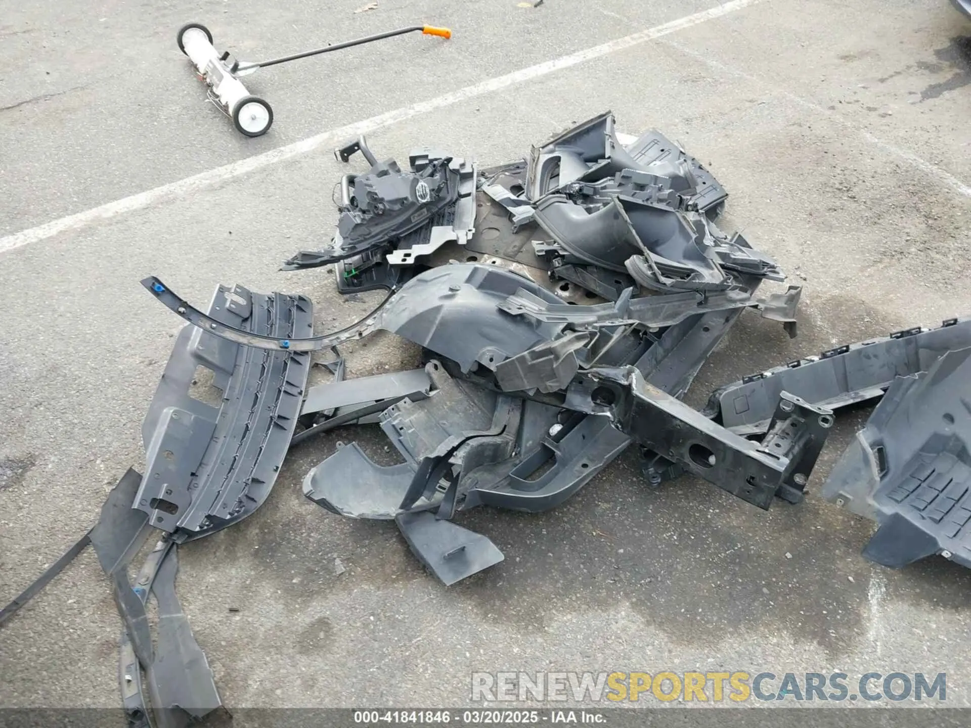 12 Photograph of a damaged car SALRG2RVXL2428818 LAND ROVER DISCOVERY 2020