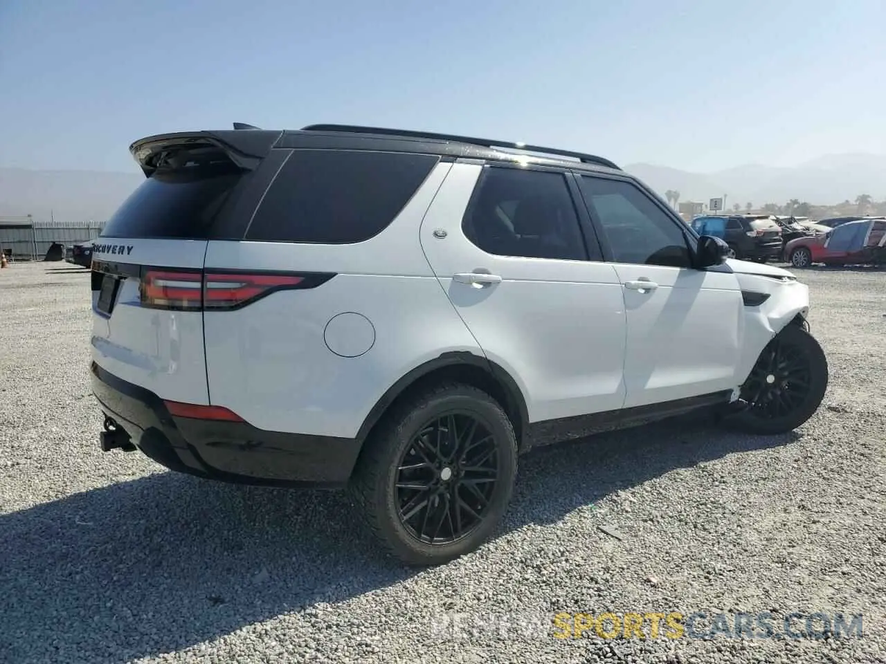 3 Фотография поврежденного автомобиля SALRR2RV0L2432824 LAND ROVER DISCOVERY 2020