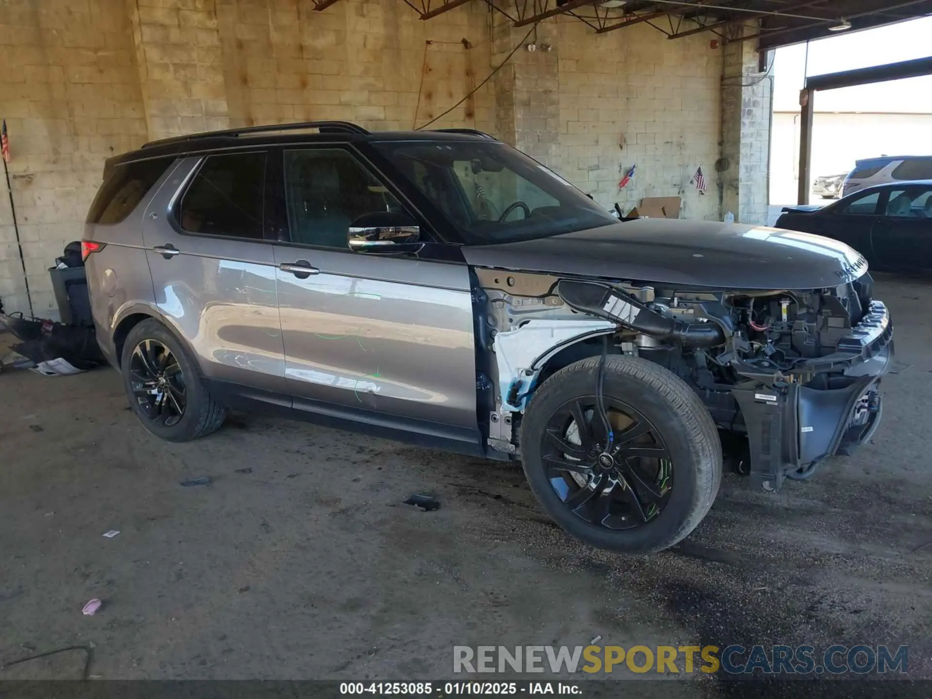 1 Фотография поврежденного автомобиля SALRR2RV9L2427251 LAND ROVER DISCOVERY 2020