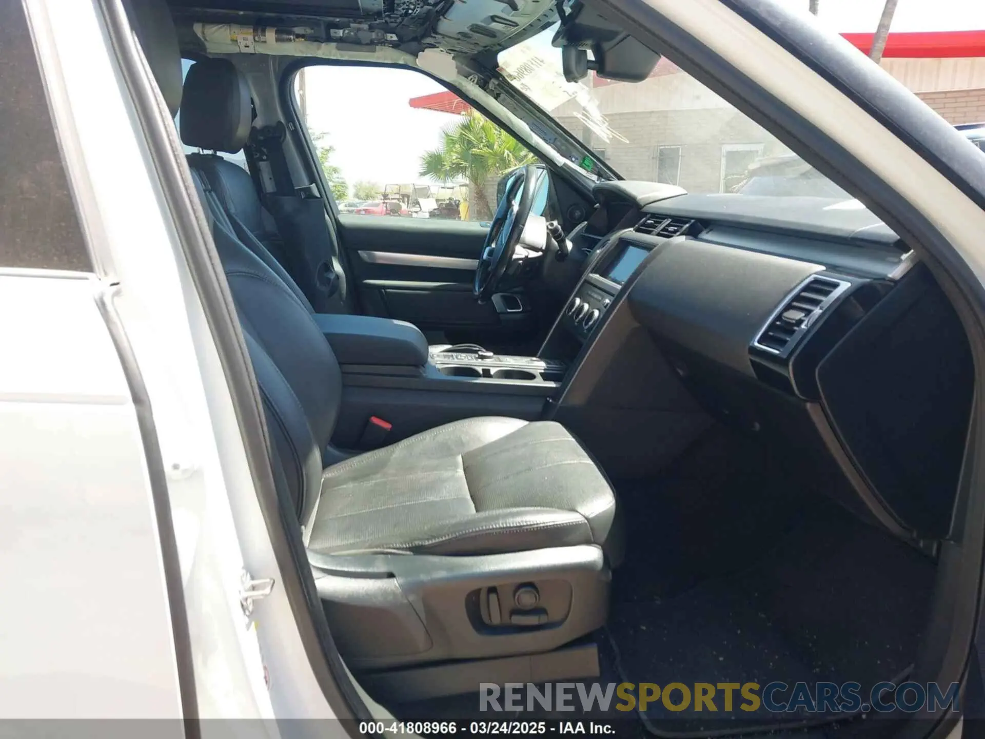 5 Photograph of a damaged car SALRU2RV7L2430387 LAND ROVER DISCOVERY 2020