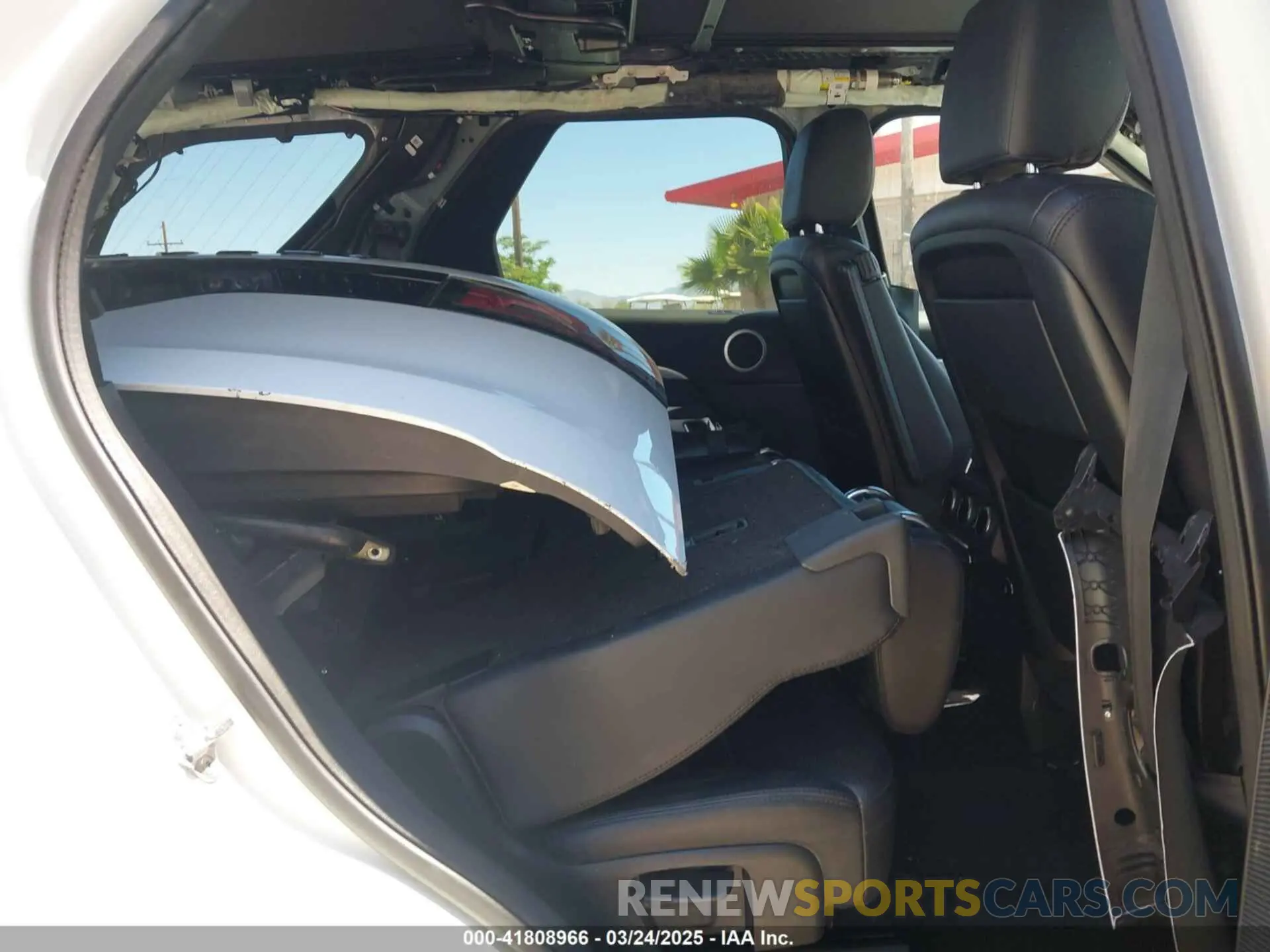 8 Photograph of a damaged car SALRU2RV7L2430387 LAND ROVER DISCOVERY 2020
