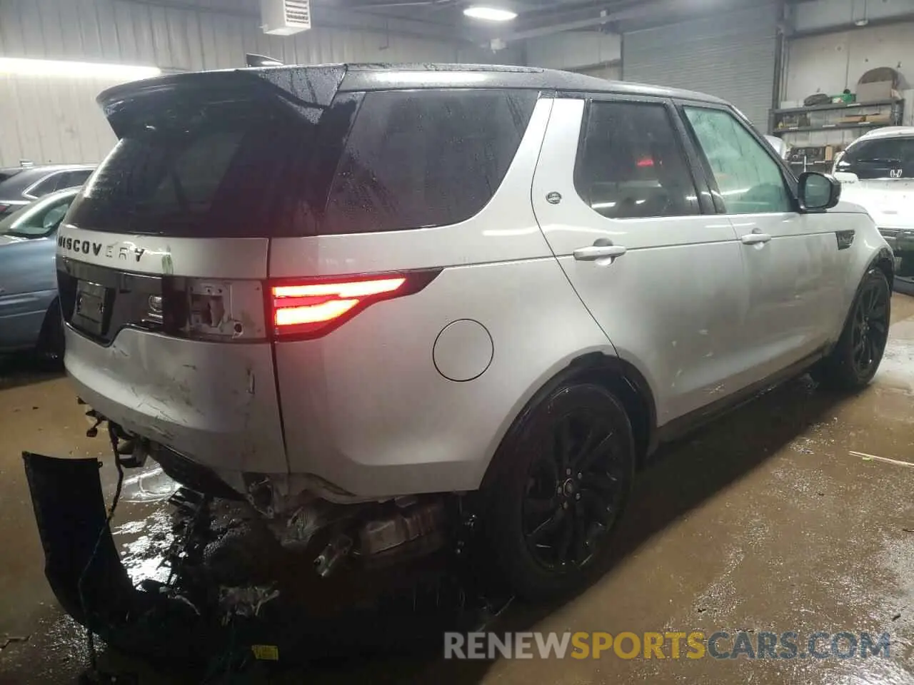 3 Photograph of a damaged car SALRU2RV9L2436403 LAND ROVER DISCOVERY 2020