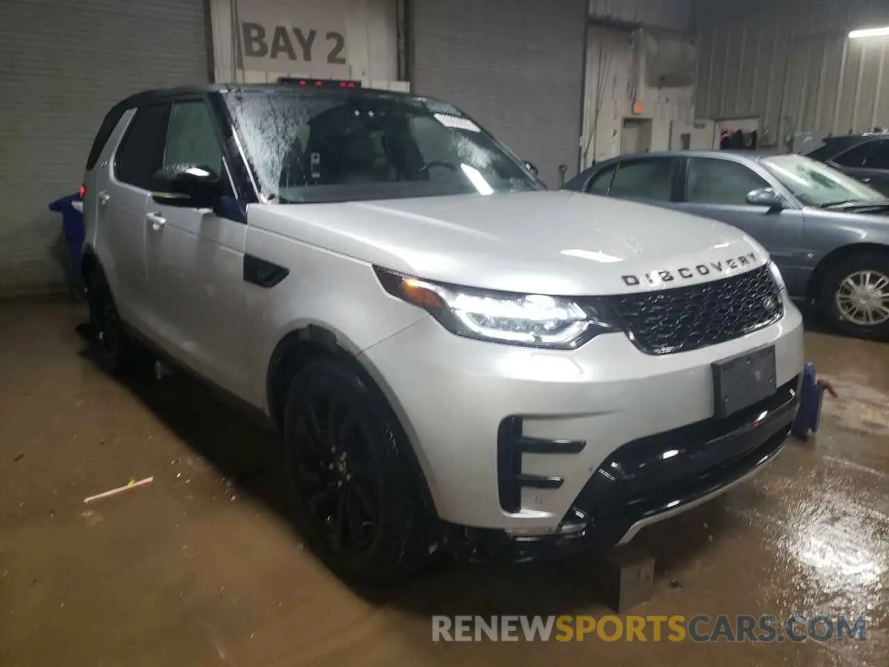 4 Photograph of a damaged car SALRU2RV9L2436403 LAND ROVER DISCOVERY 2020