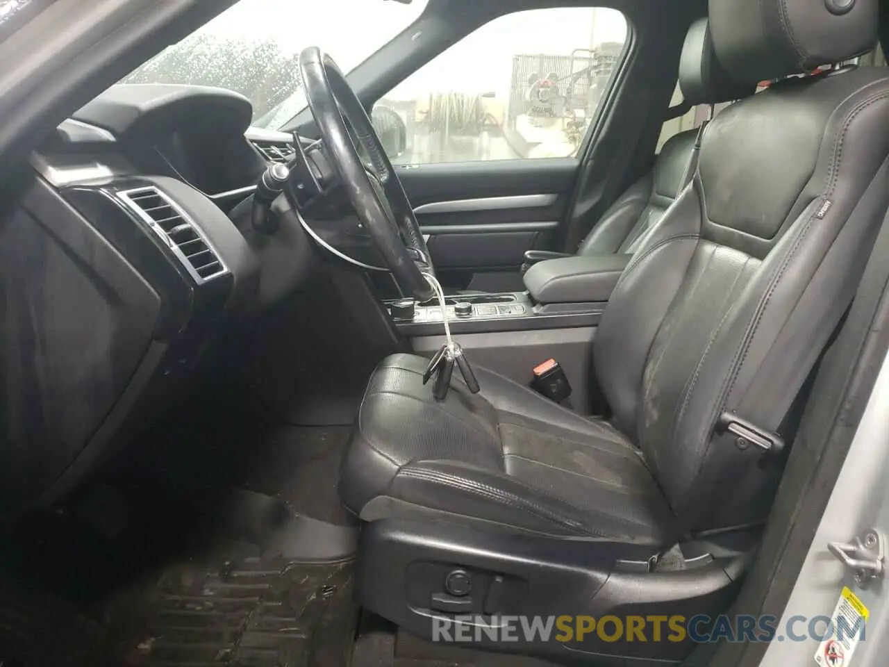 7 Photograph of a damaged car SALRU2RV9L2436403 LAND ROVER DISCOVERY 2020