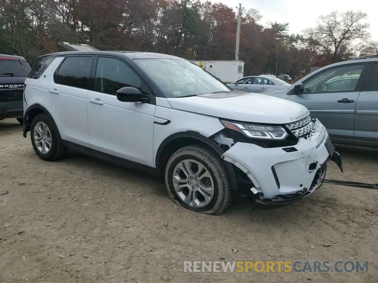4 Photograph of a damaged car SALCJ2FX9MH900244 LAND ROVER DISCOVERY 2021