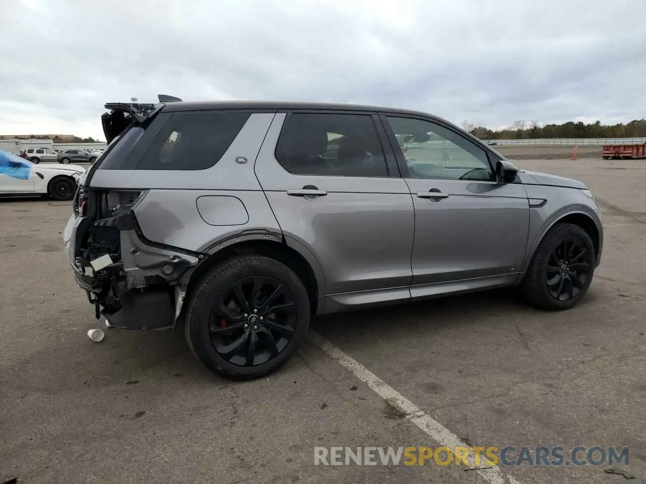 3 Photograph of a damaged car SALCL2FX9MH901470 LAND ROVER DISCOVERY 2021