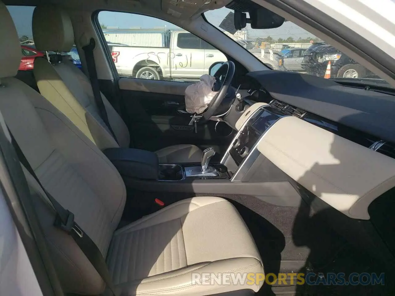 5 Photograph of a damaged car SALCP2FX5MH894912 LAND ROVER DISCOVERY 2021