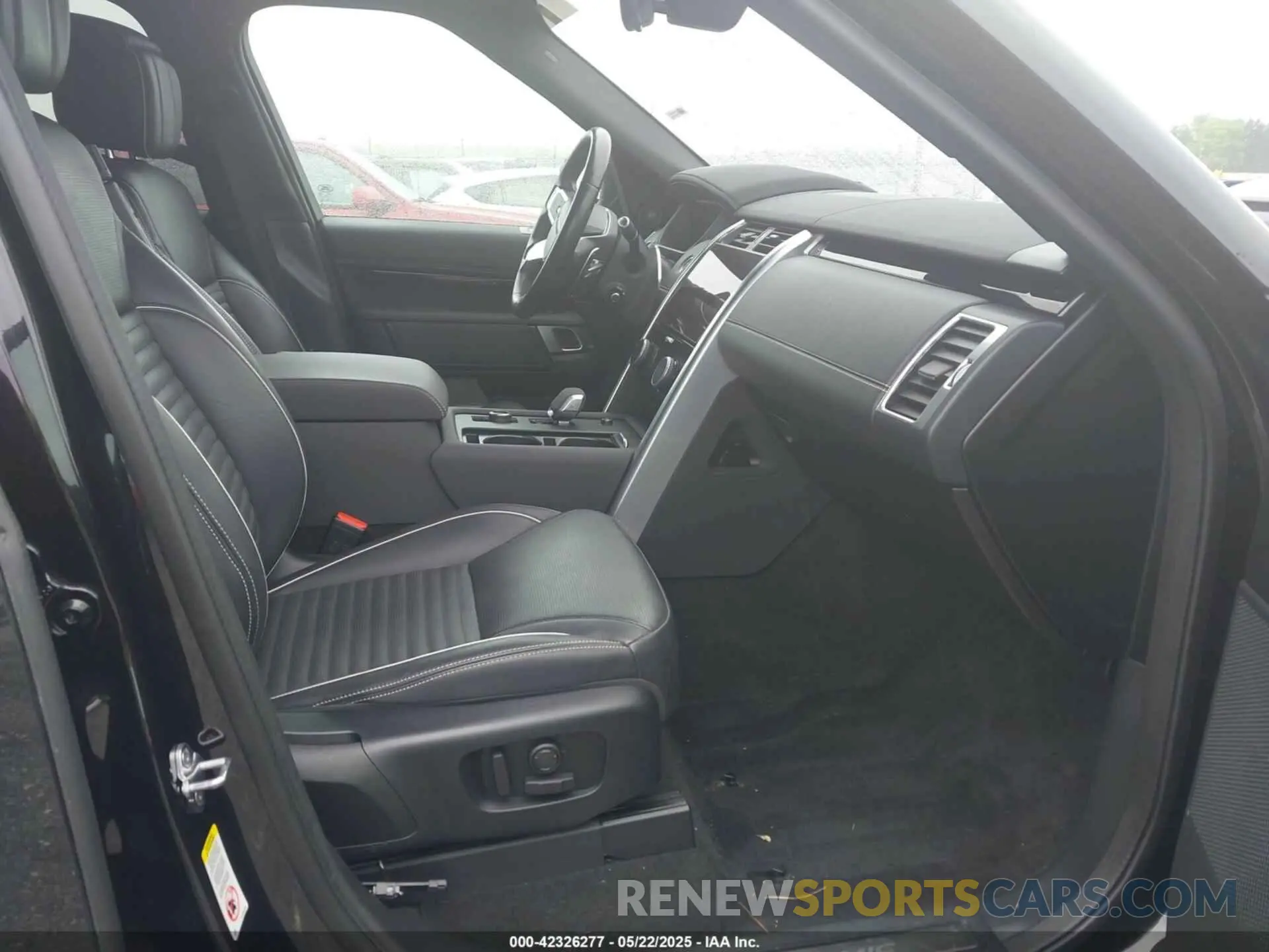 5 Photograph of a damaged car SALRM4RU5M2452392 LAND ROVER DISCOVERY 2021