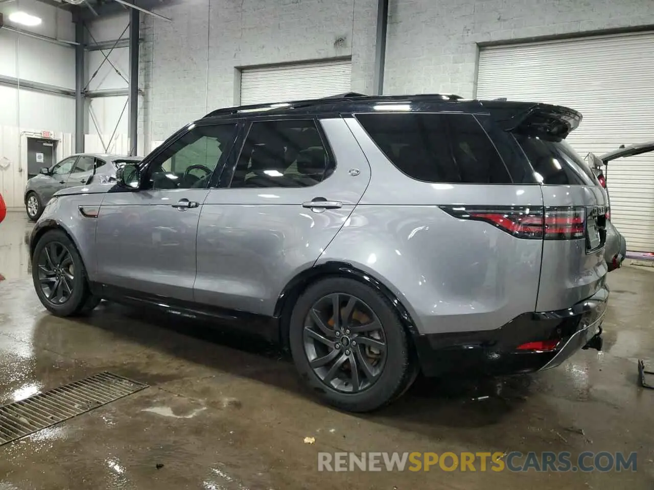 2 Photograph of a damaged car SALRT2RX9M2452400 LAND ROVER DISCOVERY 2021